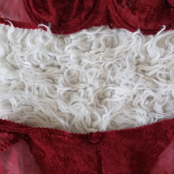 Tesco 34A Burgundy lace set - Picture 5 of 5